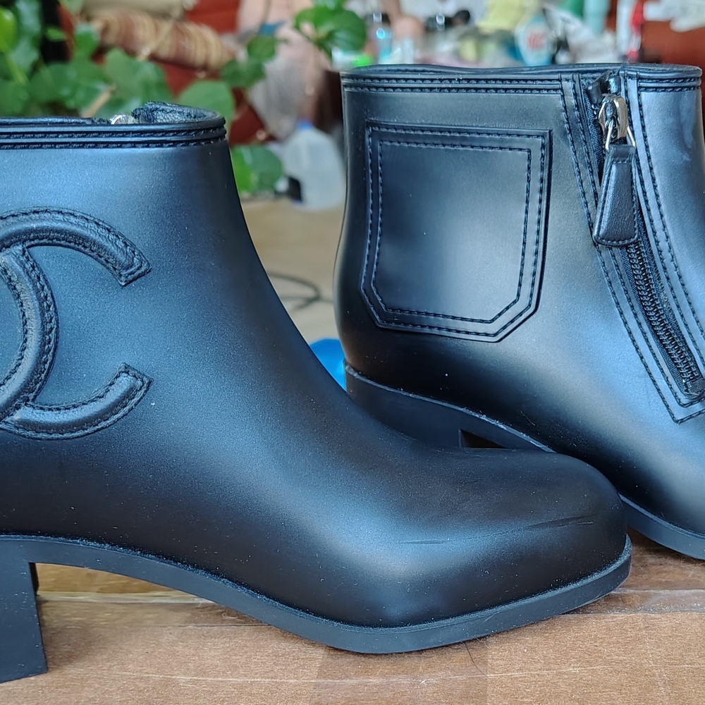 CHANEL Black Leather Ankle Boots